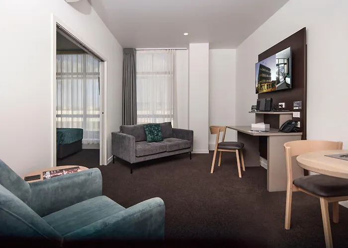 Quest Aparthotel 5*
